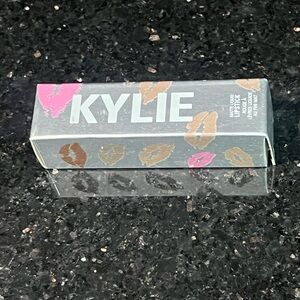 Kylie Cosmetics Silver Series Lipstick PUPPY  LOVE BNIB